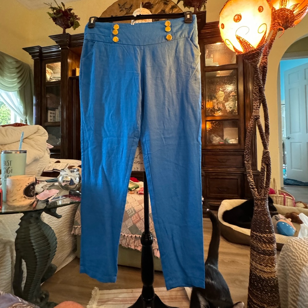 Only you linen pants size medium! Gold buttons and pockets!